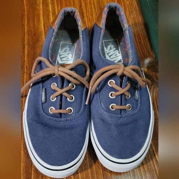 Canvas & Leather Vans - Picture 4 of 9